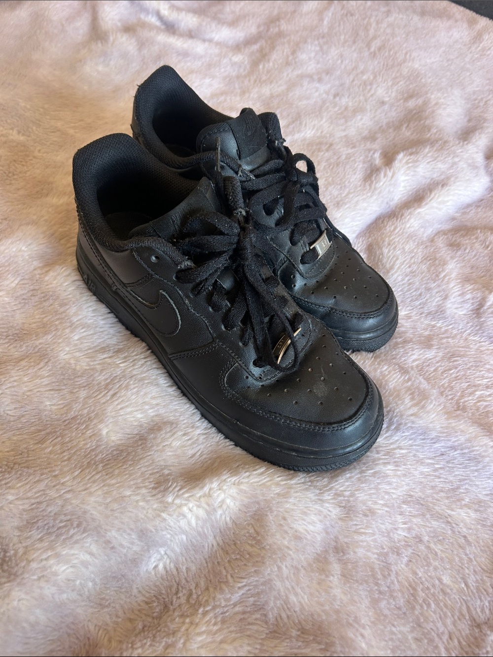 Black Nike Airforce
